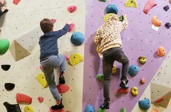 cours d'escalade pour les enfants et les adultes